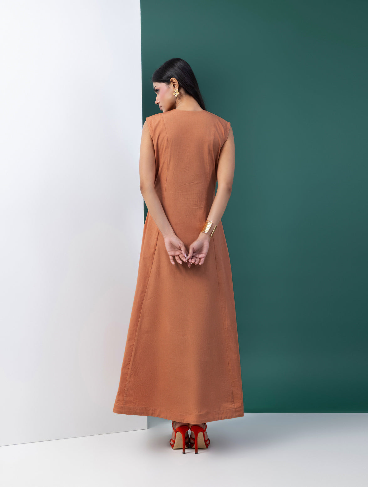 Linear Grace — view 3